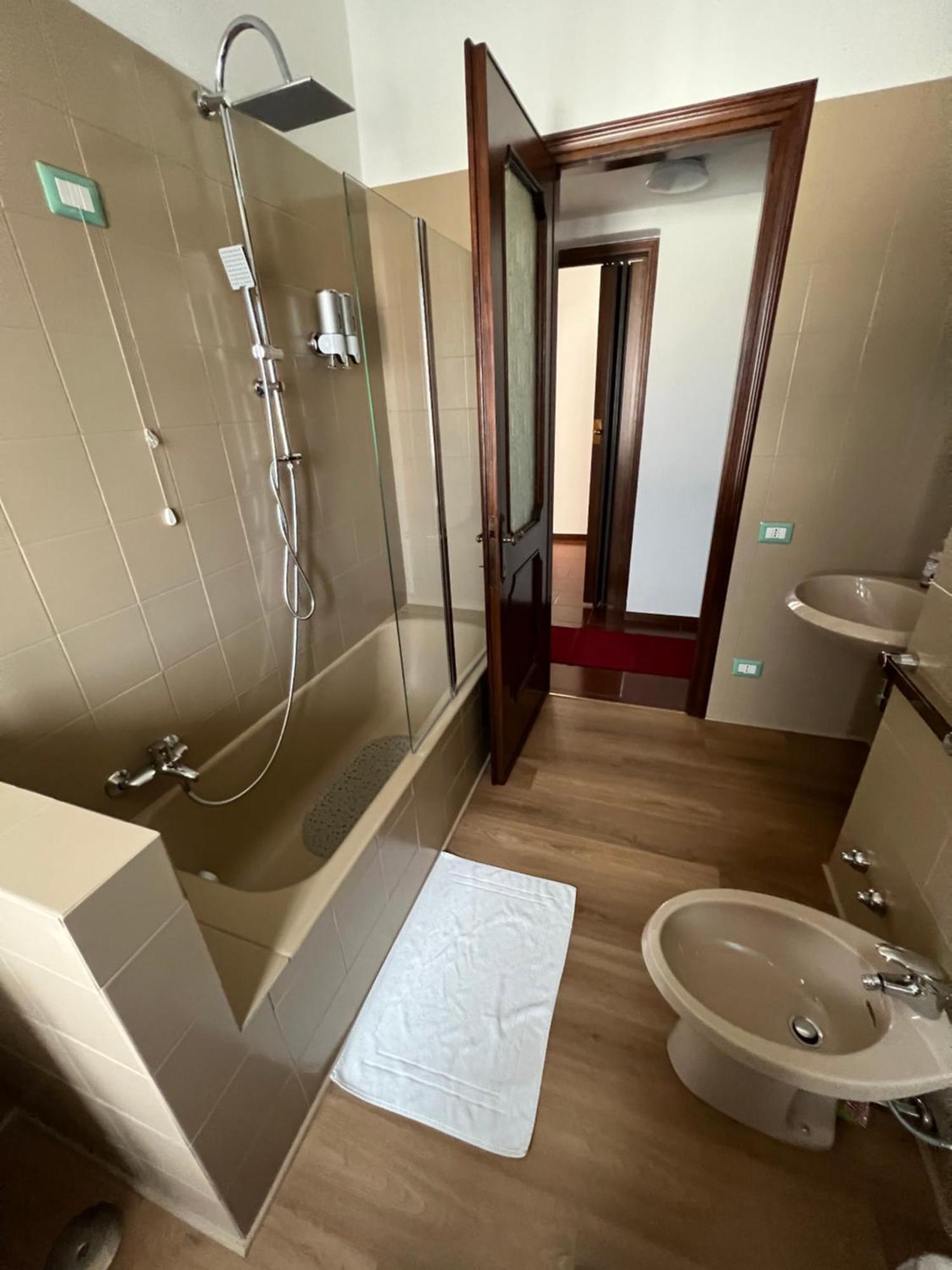 Appartamento Orio Easy Relax 24H Airport 3 - A Few Steps Orio al Serio Esterno foto